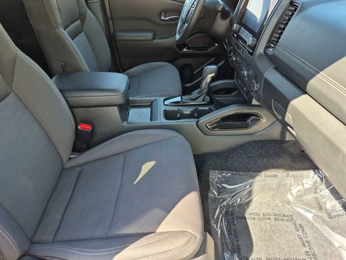 Used 2023 Nissan Frontier SV w/ Midnight Edition Package AWD/4WD image 18