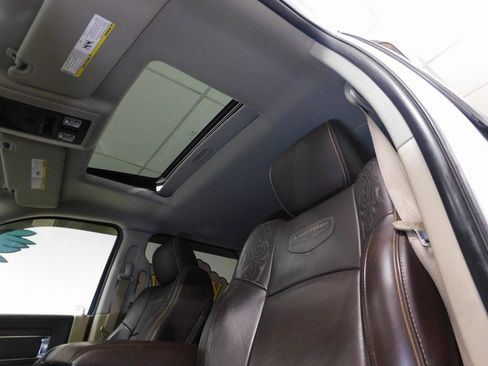 Used 2015 RAM 3500 Laramie Longhorn image 39