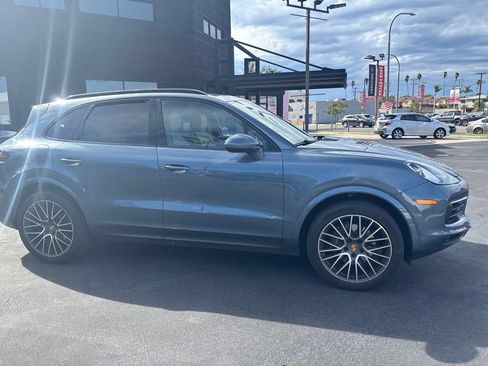 Used 2019 Porsche Cayenne AWD/4WD image 3