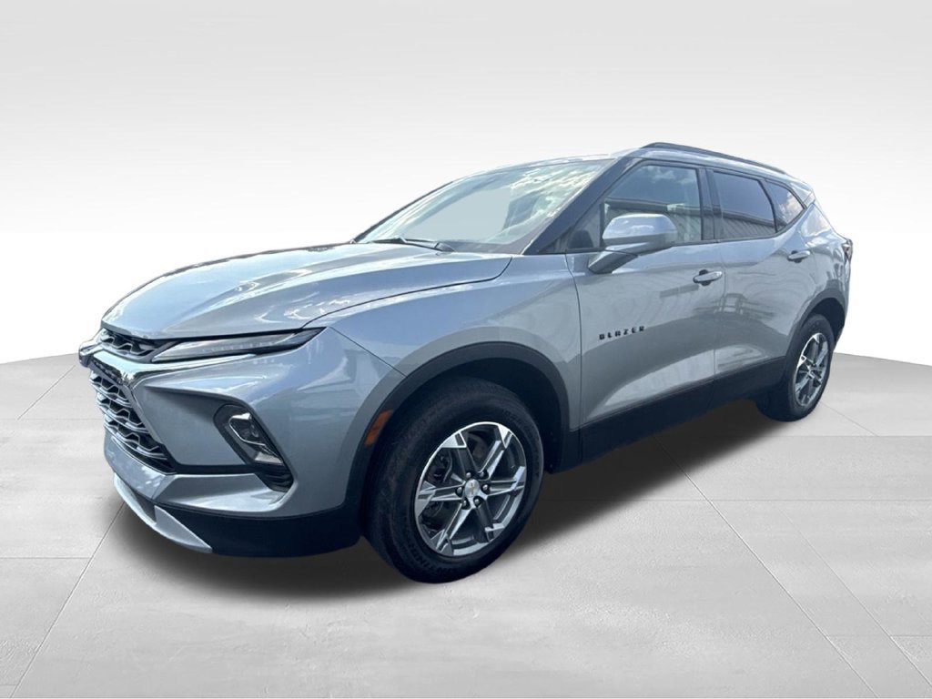 Used 2024 Chevrolet Blazer LT w/ Convenience Package FWD image 5