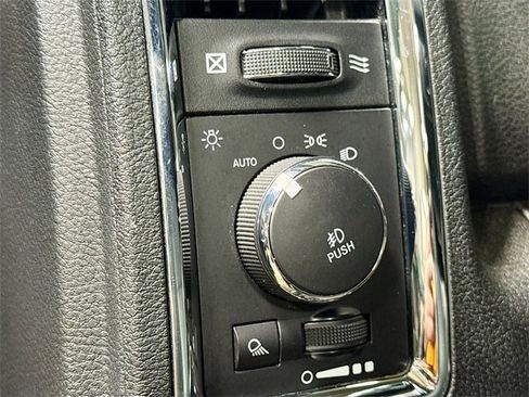 Used 2017 RAM 2500 Laramie w/ Sport Appearance Group image 12