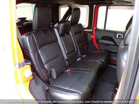 Used 2020 Jeep Wrangler Unlimited Sahara image 22