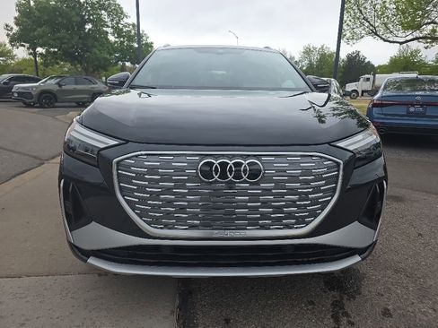 Used 2023 Audi Q4 e-tron Premium Plus w/ Premium Plus AWD/4WD image 9
