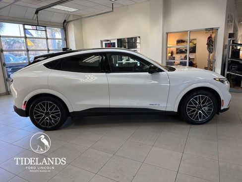 New 2025 Ford Mustang Mach-E Premium image 9