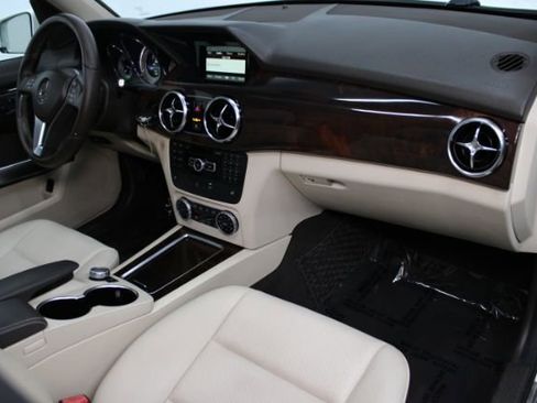 Used 2014 Mercedes-Benz GLK 350 4MATIC image 26