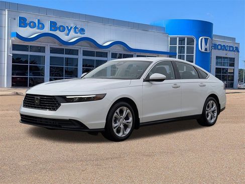 Certified 2025 Honda Accord LX image 7