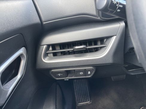 Used 2025 Kia K4 FWD image 33