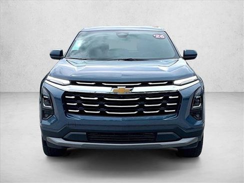 Used 2026 Chevrolet Equinox LT w/ Safety and Technology Package FWD image 3