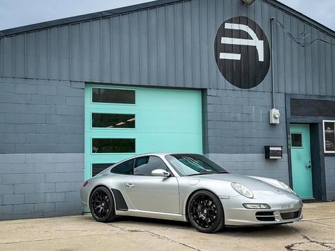 Used 2006 Porsche 911 Carrera RWD image 1