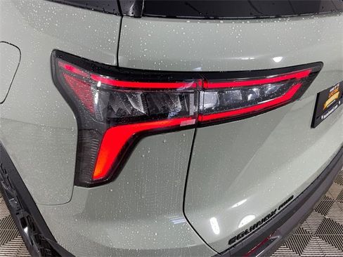 New 2026 Chevrolet Equinox ACTIV w/ Convenience Package III image 16