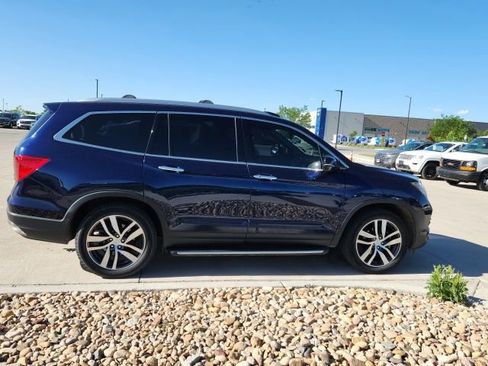 Used 2017 Honda Pilot Elite image 3