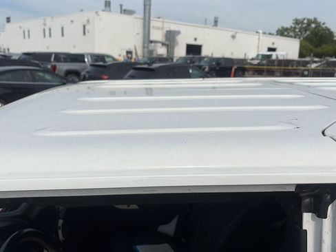 Used 2012 Jeep Wrangler Unlimited Sahara AWD/4WD image 19