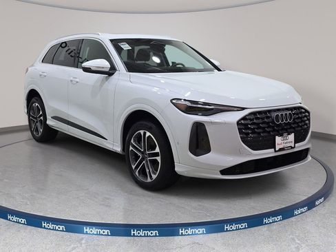 Used 2025 Audi Q5 Premium Plus w/ Premium Plus image 4