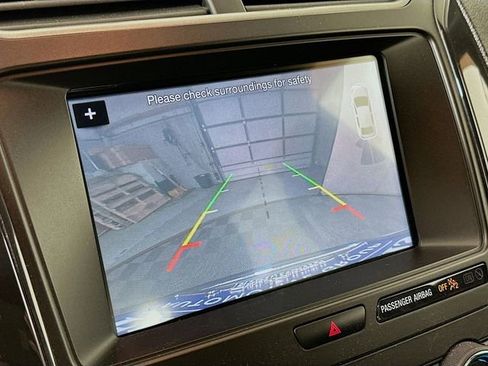 Used 2018 Ford Explorer XLT w/ Equipment Group 201A AWD/4WD image 17