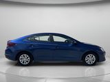 Used 2020 Hyundai Elantra SE image 2