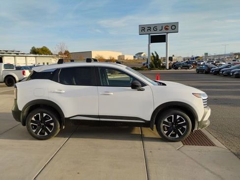 New 2026 Nissan Kicks SV w/ SV Premium Package image 4
