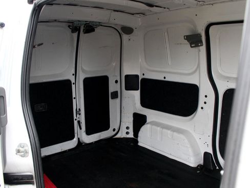 Used 2018 Nissan NV200 SV image 30