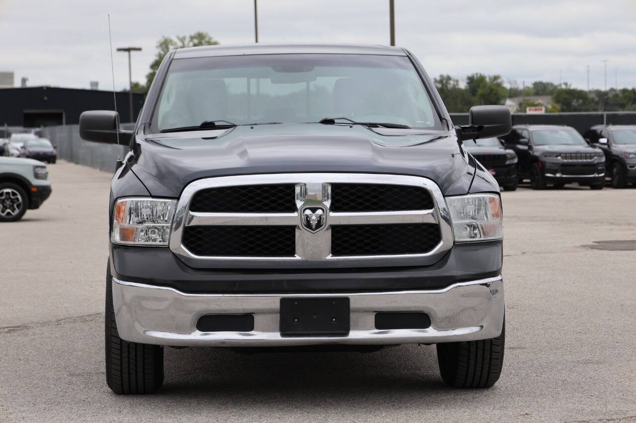Used 2016 RAM 1500 Classic SLT AWD/4WD image 2