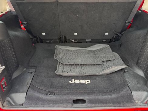 Used 2014 Jeep Wrangler Unlimited Sport w/ Connectivity Group AWD/4WD image 21