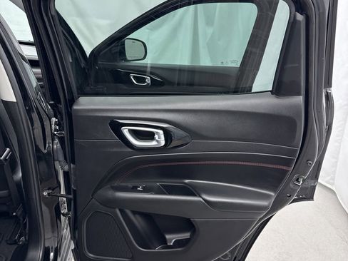 Used 2022 Jeep Compass Trailhawk w/ Trailhawk Convenience Group image 34