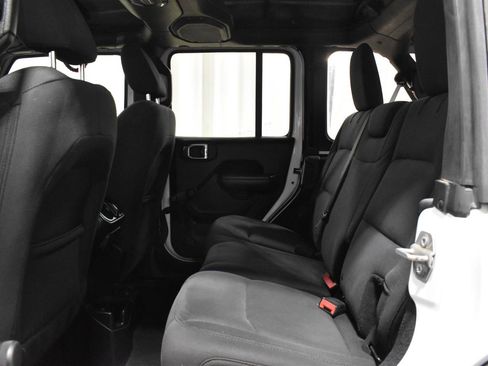 Used 2018 Jeep Wrangler Unlimited Sport AWD/4WD image 5