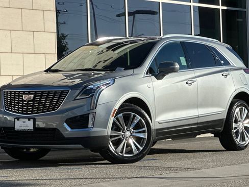 Used 2025 Cadillac XT5 Premium Luxury image 8