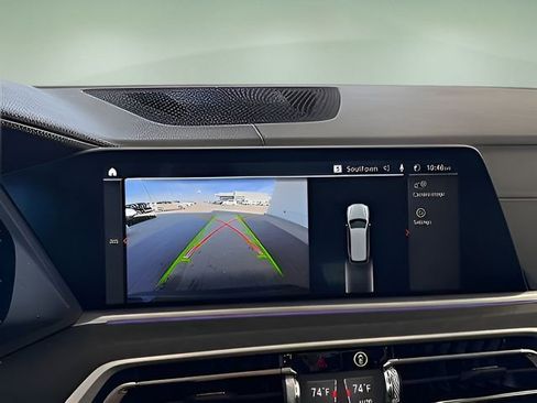 Used 2022 BMW X7 xDrive40i w/ Premium Package image 27