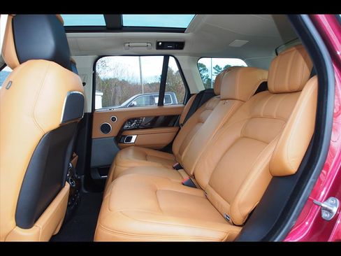 Used 2018 Land Rover Range Rover Autobiography image 28