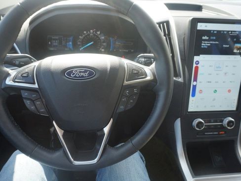 Used 2024 Ford Edge SEL w/ Convenience Package AWD/4WD image 11