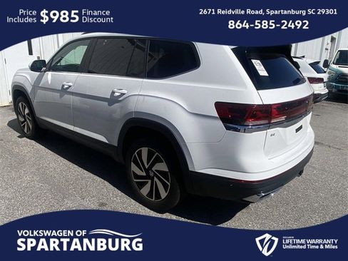 Used 2024 Volkswagen Atlas SE image 4