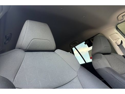 Used 2024 Toyota RAV4 XLE AWD/4WD image 18