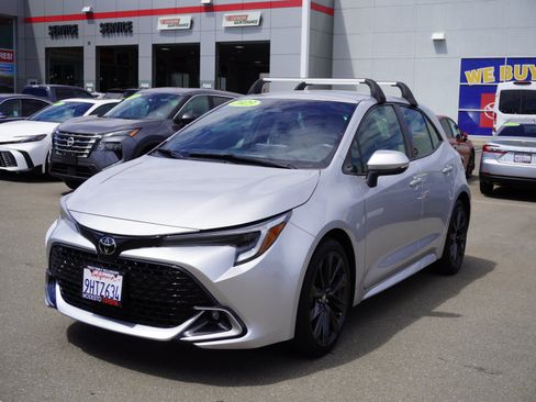 Used 2023 Toyota Corolla XSE FWD image 7