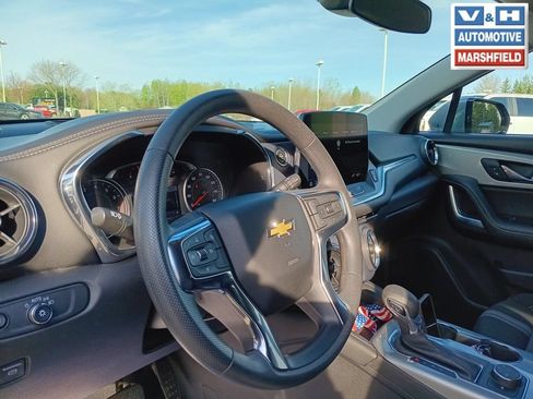 Used 2025 Chevrolet Blazer LT AWD/4WD image 14