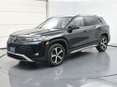 Used 2025 Volkswagen Tiguan SE