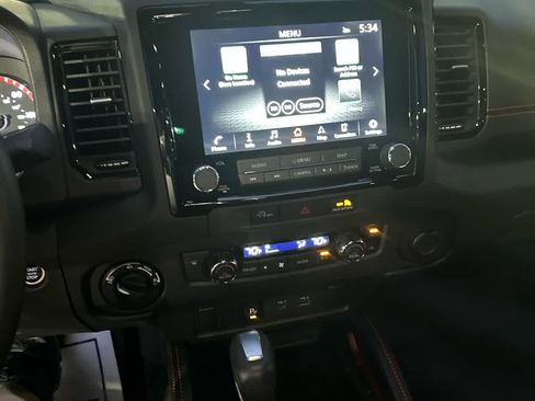 Used 2024 Nissan Frontier PRO-4X w/ Technology Package image 14