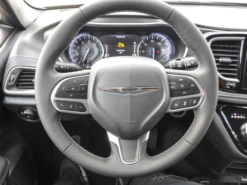 New 2026 Chrysler Pacifica Select image 26