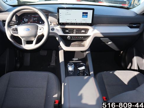 Used 2025 Ford Explorer Active image 13