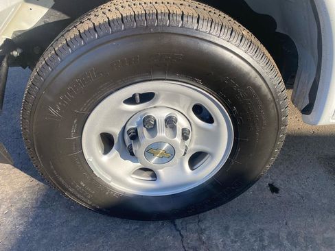 Used 2025 Chevrolet Express 2500 Extended w/ Communications Package image 37