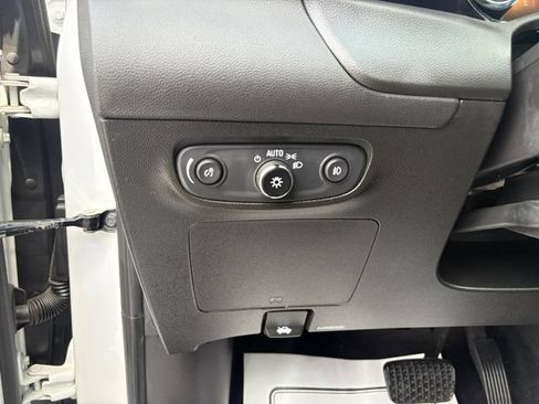 Used 2023 Buick Encore GX Preferred w/ Cold Weather Comfort Package FWD image 19