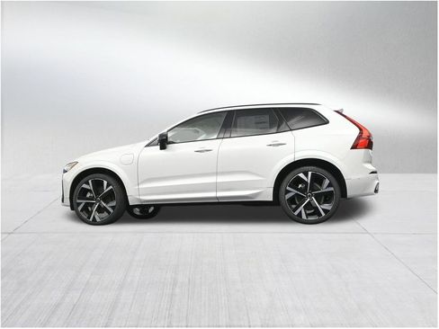 New 2026 Volvo XC60 T8 Ultra AWD/4WD image 22
