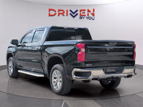 Used 2020 Chevrolet Silverado 1500 LTZ w/ LTZ Premium Package AWD/4WD image 3