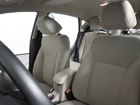 Used 2015 Ford Fiesta SE image 5