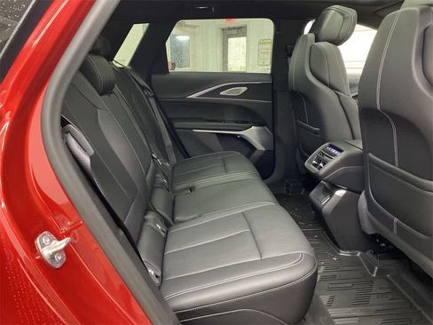 Certified 2025 Cadillac Lyriq Luxury w/ LPO, Floor Liner Package image 19