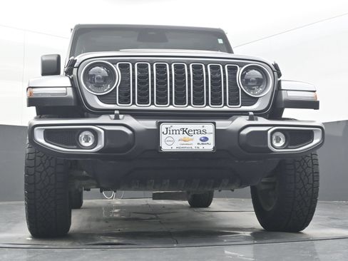 Used 2025 Jeep Wrangler Unlimited Sahara AWD/4WD image 25