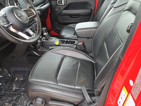 Used 2019 Jeep Wrangler Unlimited Sahara image 17