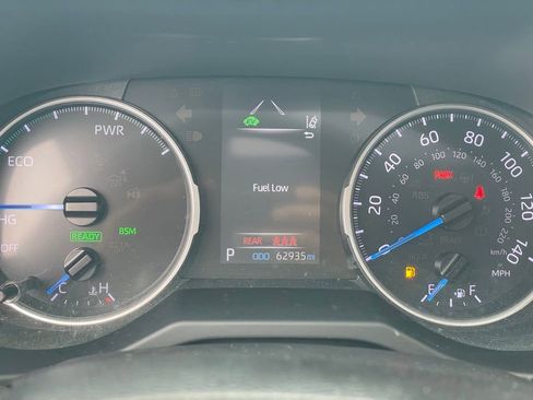 Used 2021 Toyota RAV4 XLE Premium AWD/4WD image 18