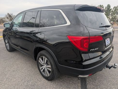 Used 2017 Honda Pilot EX image 3