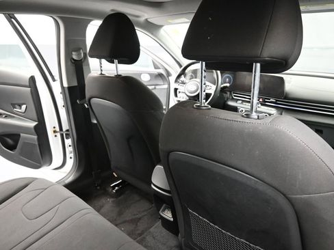 Used 2025 Hyundai Elantra SEL w/ Cargo Package image 15