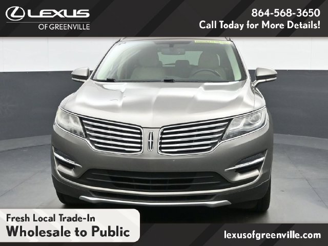 Used 2017 Lincoln MKC Select w/ Select Plus Package FWD image 3