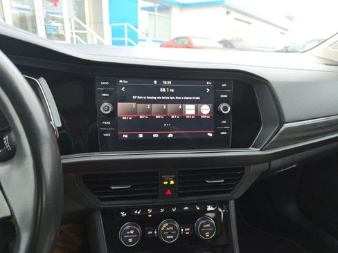 Used 2020 Volkswagen Jetta SEL image 12